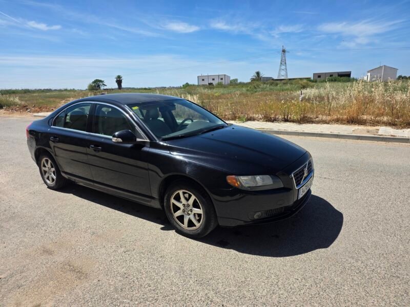 VOLVO S80 Momentum