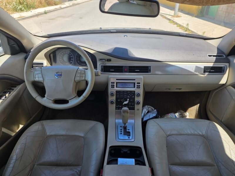 VOLVO S80 Momentum