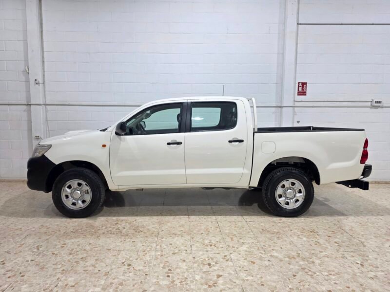 TOYOTA Hilux d4d doble cabina 4×4