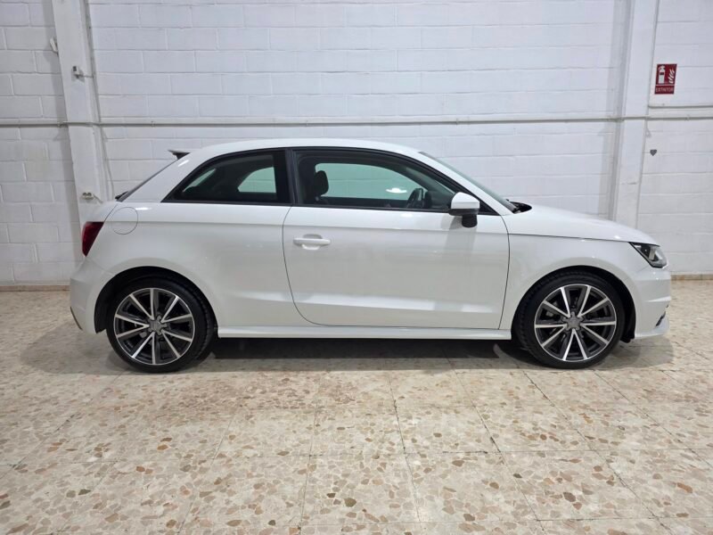 AUDI A1 1.6 tdi sline