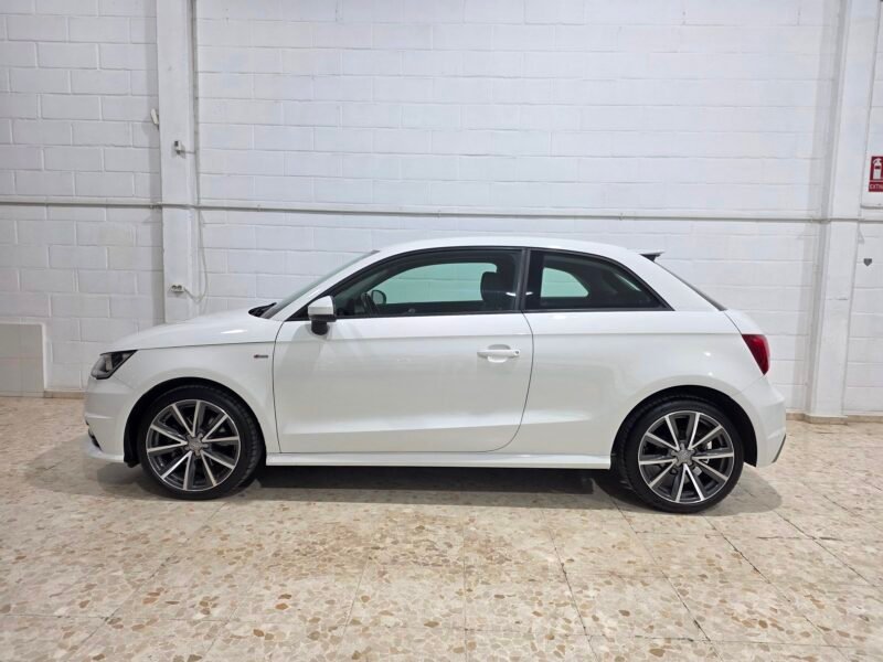 AUDI A1 1.6 tdi sline