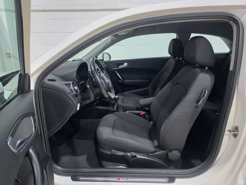 AUDI A1 1.6 tdi sline
