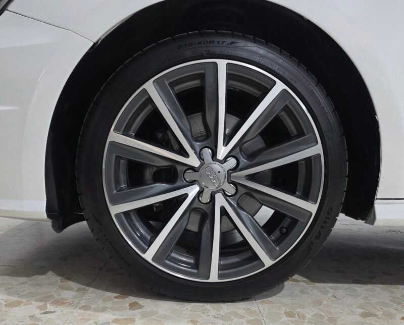 AUDI A1 1.6 tdi sline