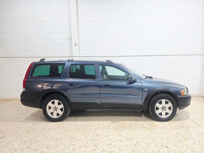 VOLVO Xc70 Momentum 4×4