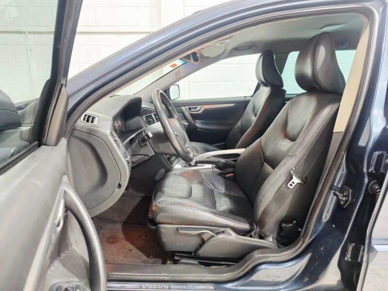 VOLVO Xc70 Momentum 4×4