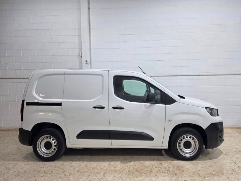 PEUGEOT Parnert 1.6 hdi Talla M