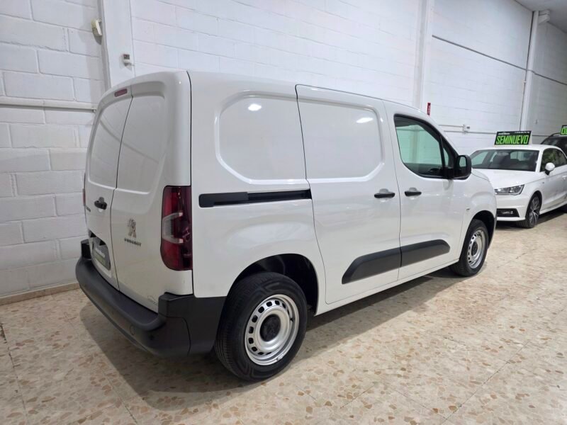 PEUGEOT Parnert 1.6 hdi Talla M
