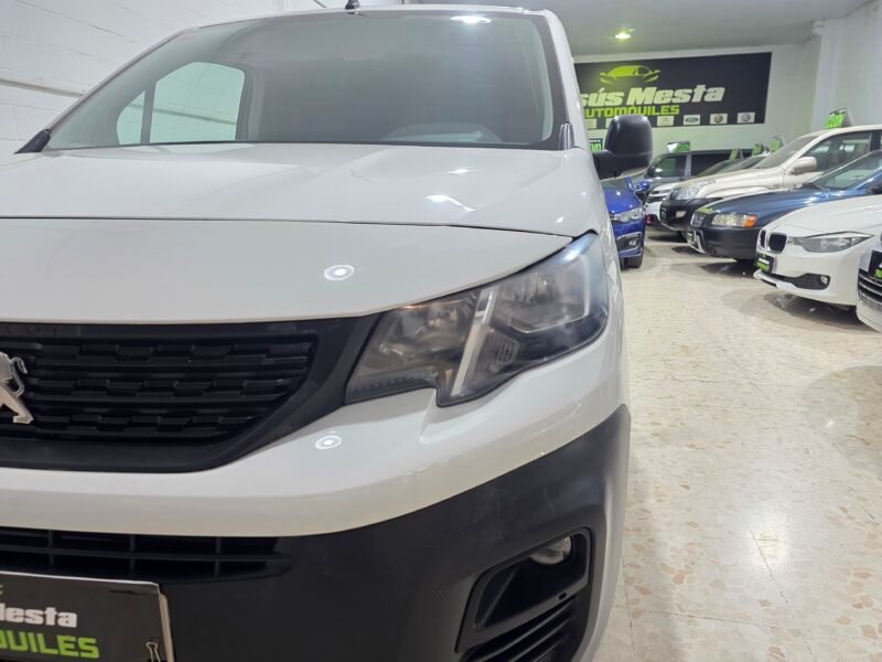 PEUGEOT Parnert 1.6 hdi Talla M