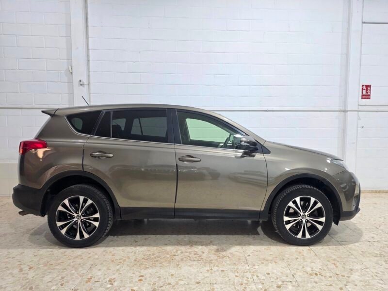 TOYOTA Rav4 Advance 4×4