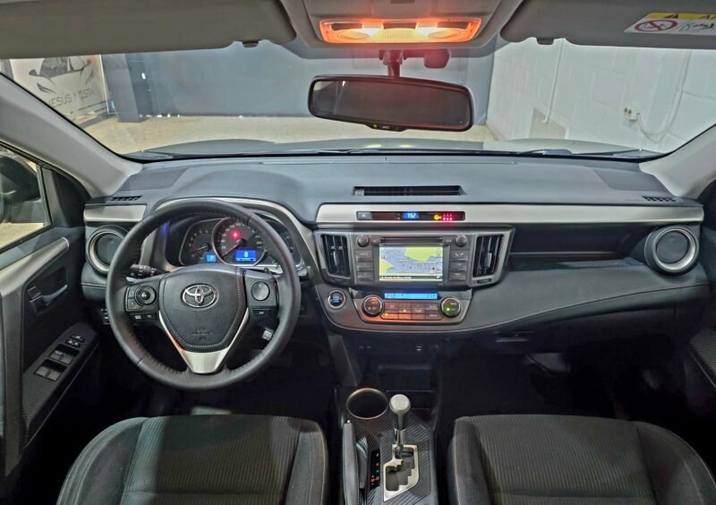 TOYOTA Rav4 Advance 4×4