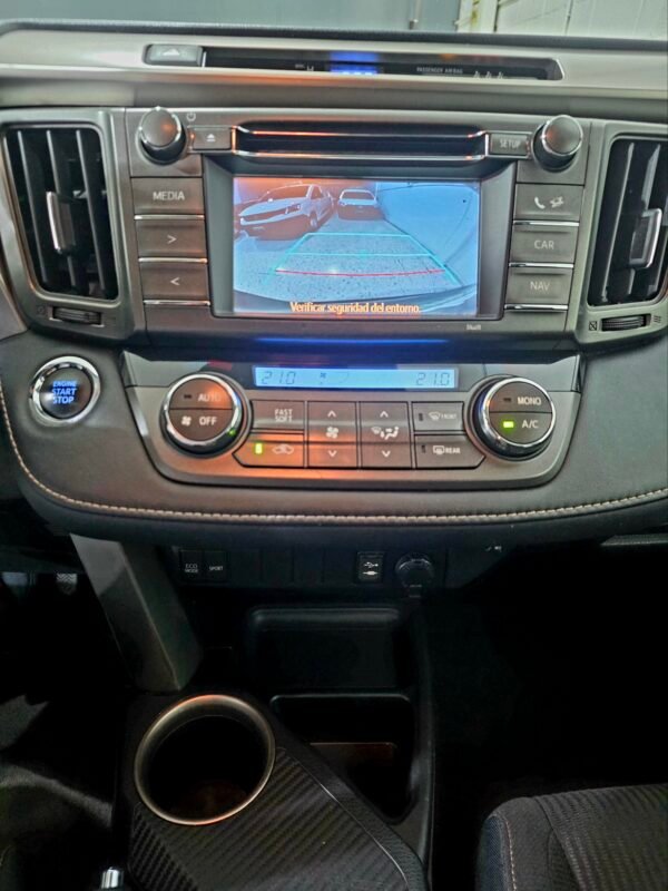 TOYOTA Rav4 Advance 4×4