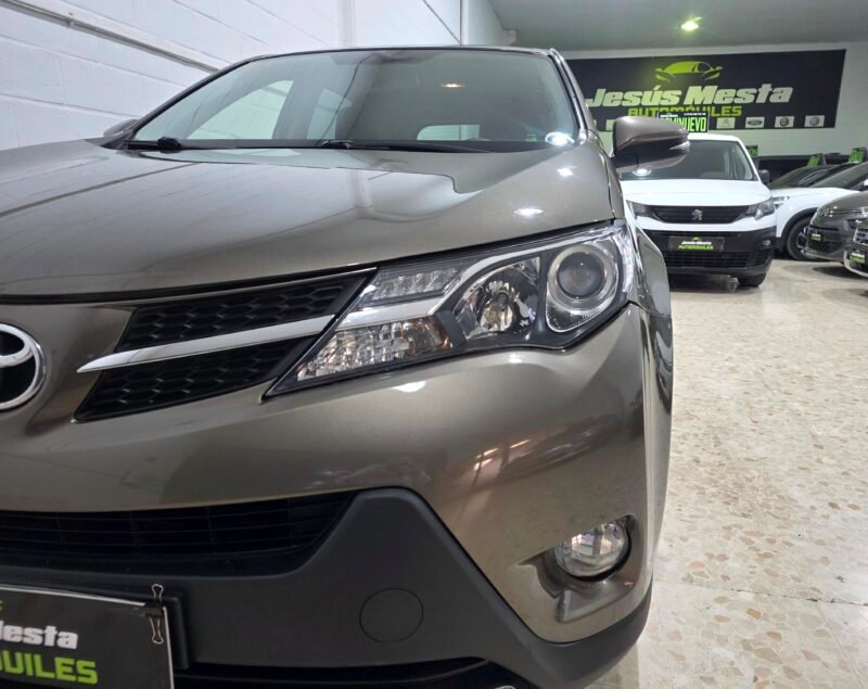 TOYOTA Rav4 Advance 4×4