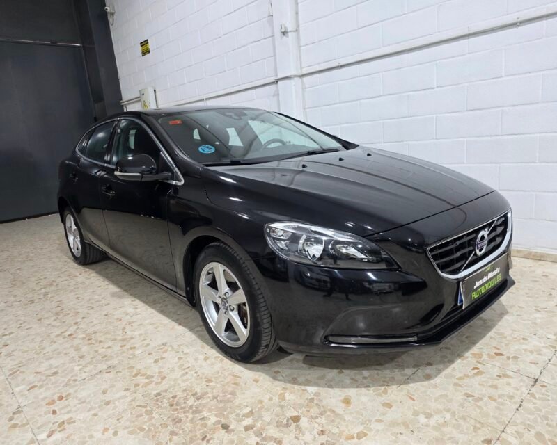 VOLVO V40 2.0D2