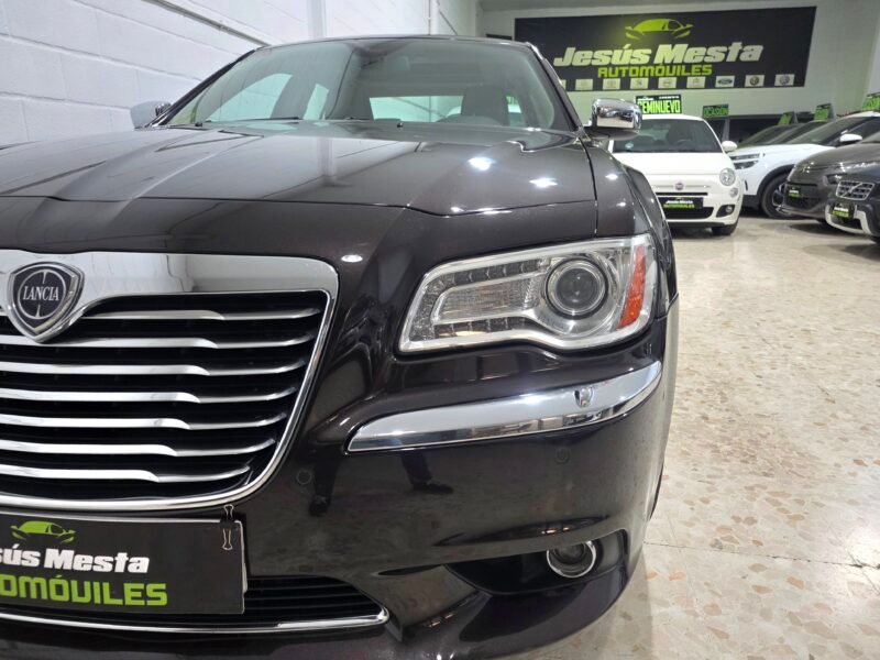 Lancia Thema 3.0 crdi limited