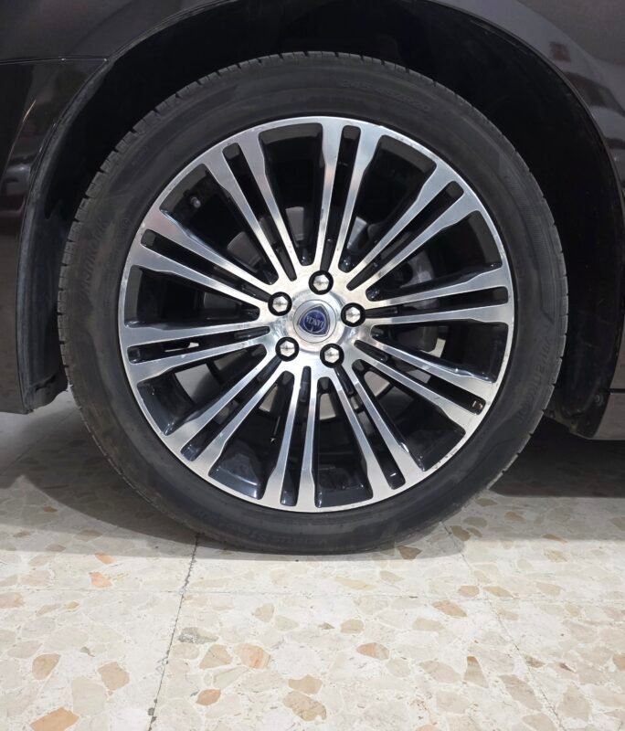 Lancia Thema 3.0 crdi limited