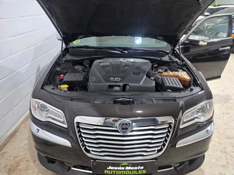 Lancia Thema 3.0 crdi limited