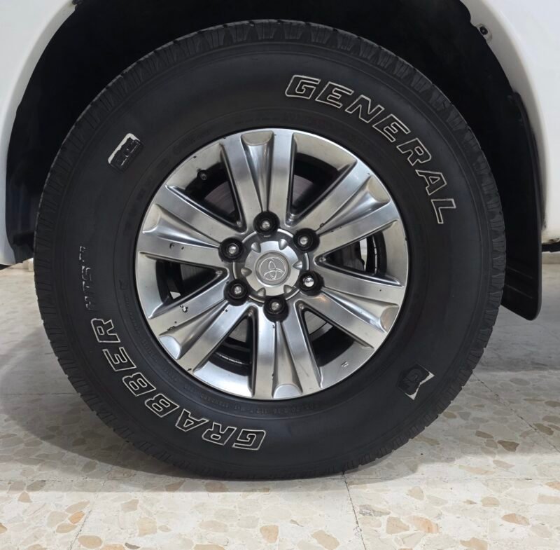 TOYOTA Hilux VX doble cabina d4d