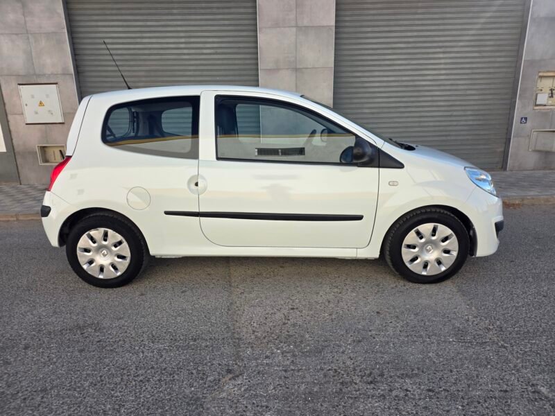 RENAULT Twingo 1.2 Authentique