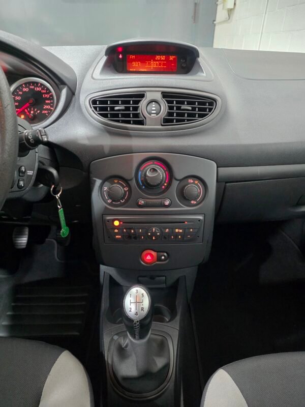 RENAULT Clio 1.5 dci business
