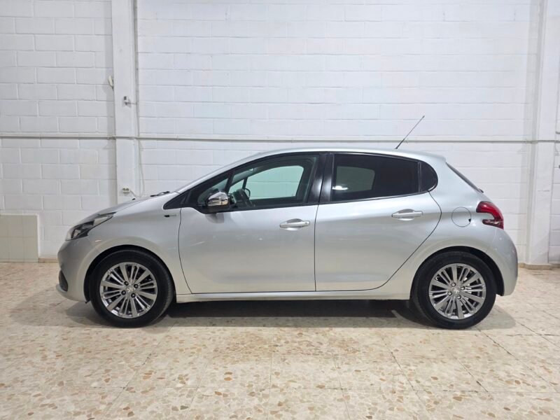PEUGEOT 208 Style