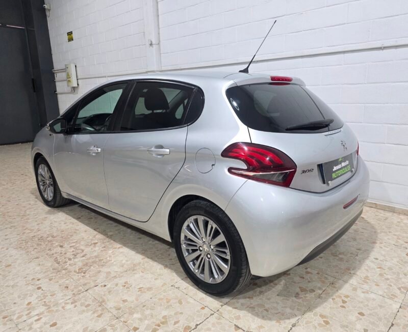 PEUGEOT 208 Style