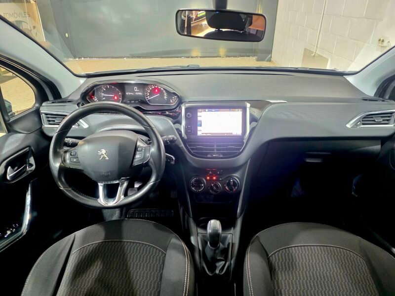PEUGEOT 208 Style