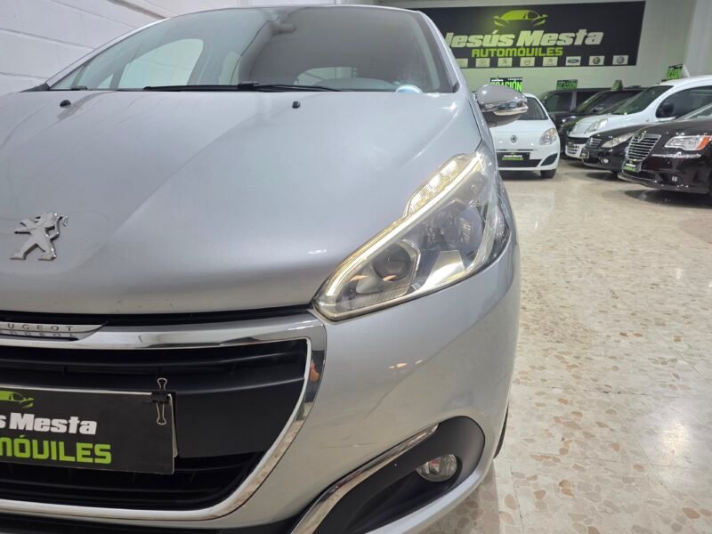 PEUGEOT 208 Style