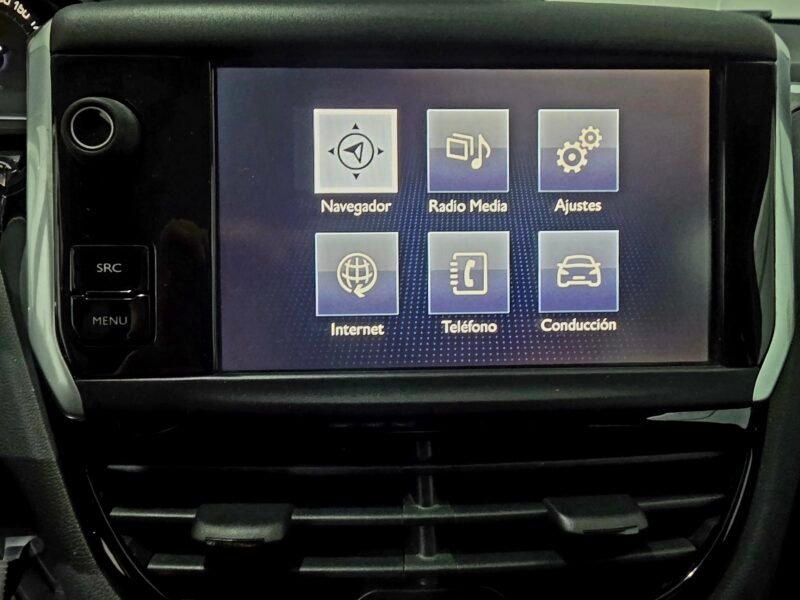 PEUGEOT 208 1.2 vti active