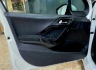 PEUGEOT 208 1.2 vti active