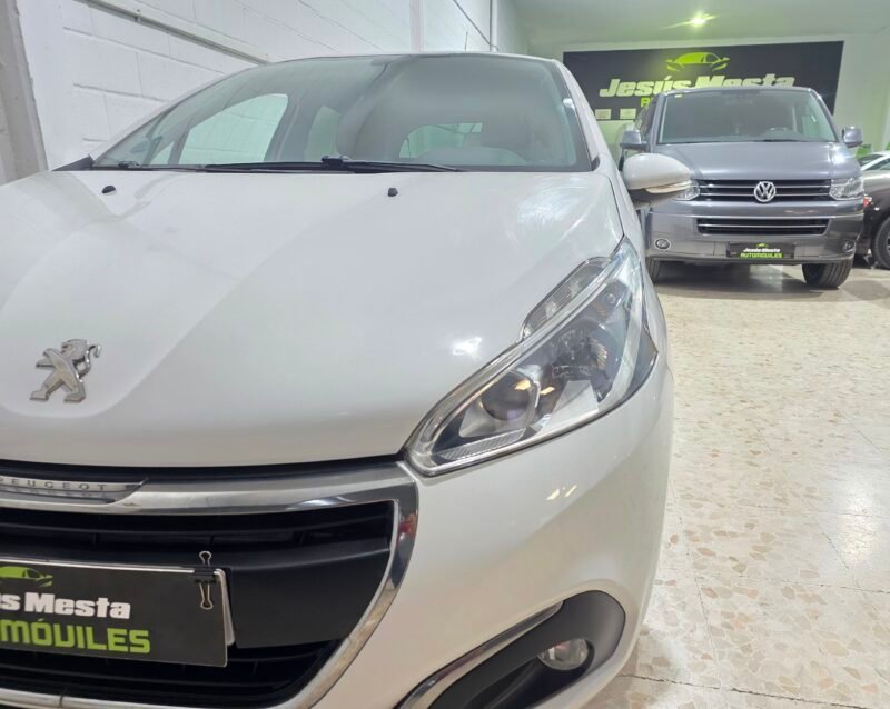 PEUGEOT 208 1.2 vti active
