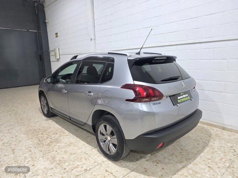 PEUGEOT 2008 Style