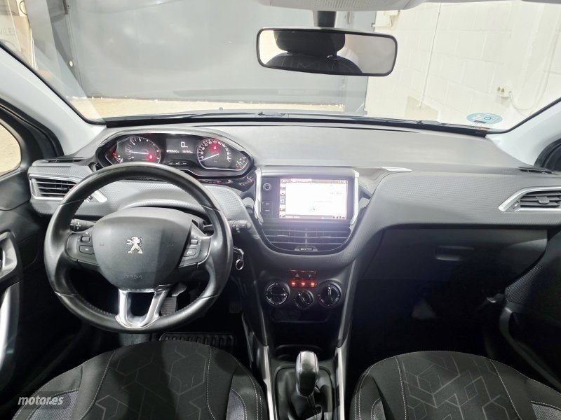 PEUGEOT 2008 Style