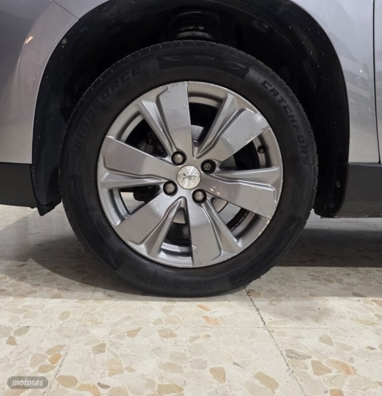 PEUGEOT 2008 Style