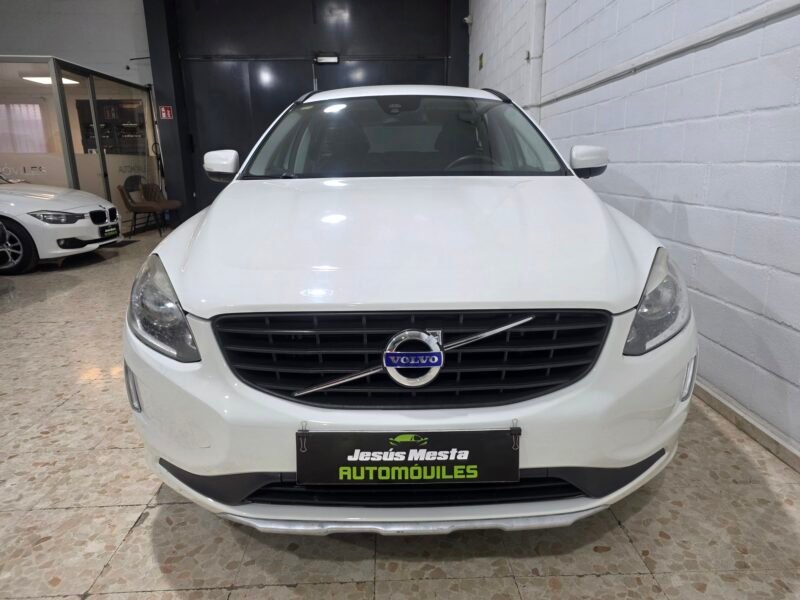 VOLVO Xc60 Premium edition