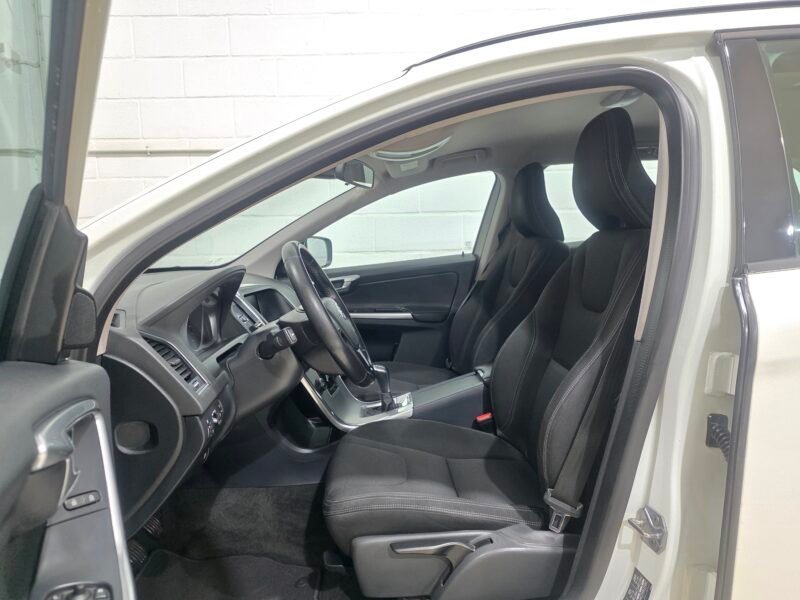 VOLVO Xc60 Premium edition