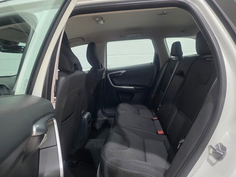 VOLVO Xc60 Premium edition
