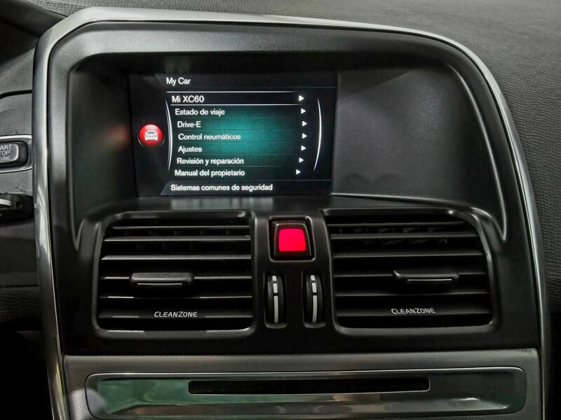 VOLVO Xc60 Premium edition