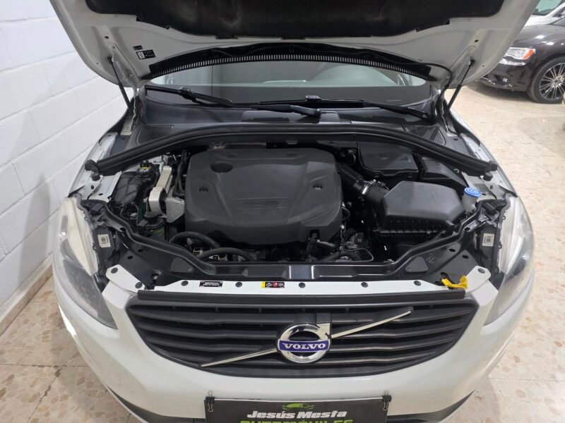 VOLVO Xc60 Premium edition