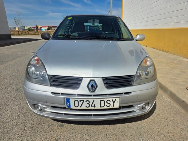 RENAULT Clio 1.5 dci