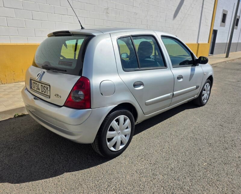 RENAULT Clio 1.5 dci