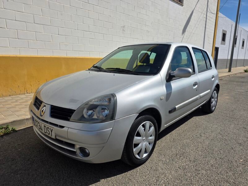 RENAULT Clio 1.5 dci