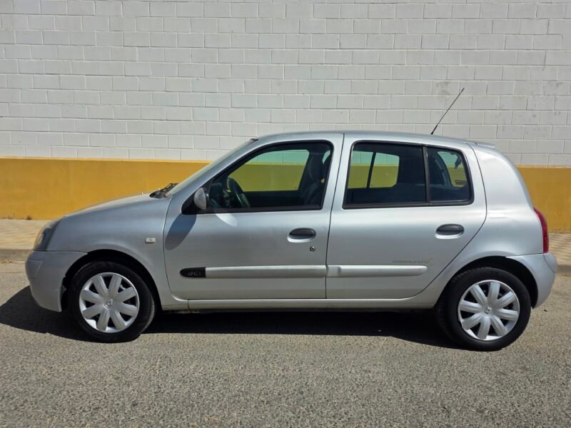 RENAULT Clio 1.5 dci