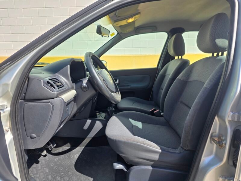 RENAULT Clio 1.5 dci