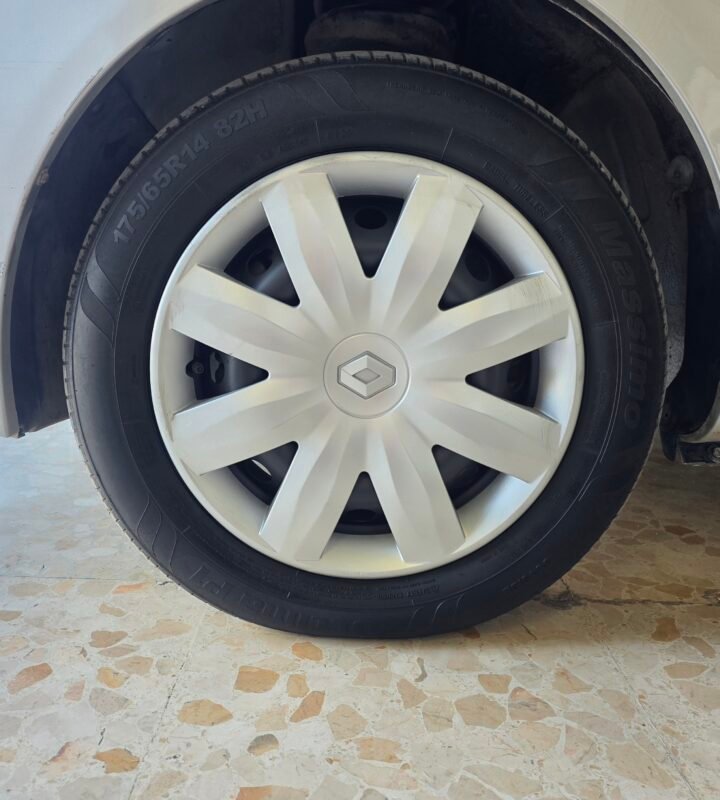 RENAULT Clio 1.5 dci