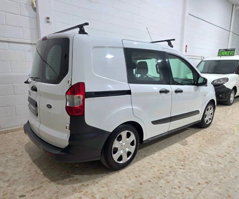FORD TRANSIT COURIER Trend dci