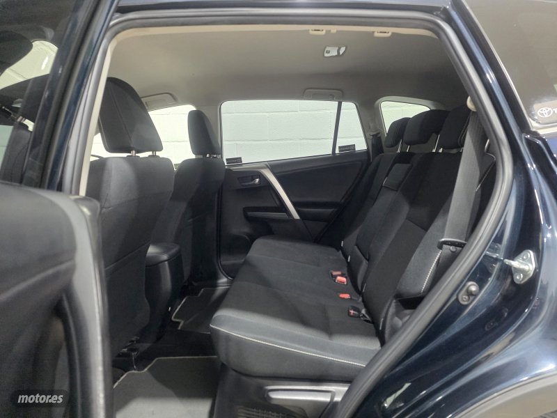 TOYOTA Rav4 ADVNCE