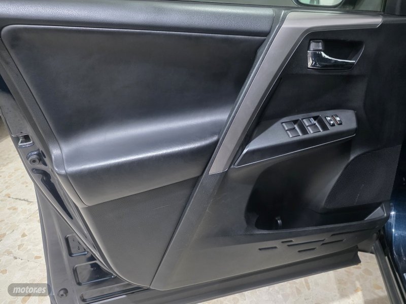TOYOTA Rav4 ADVNCE